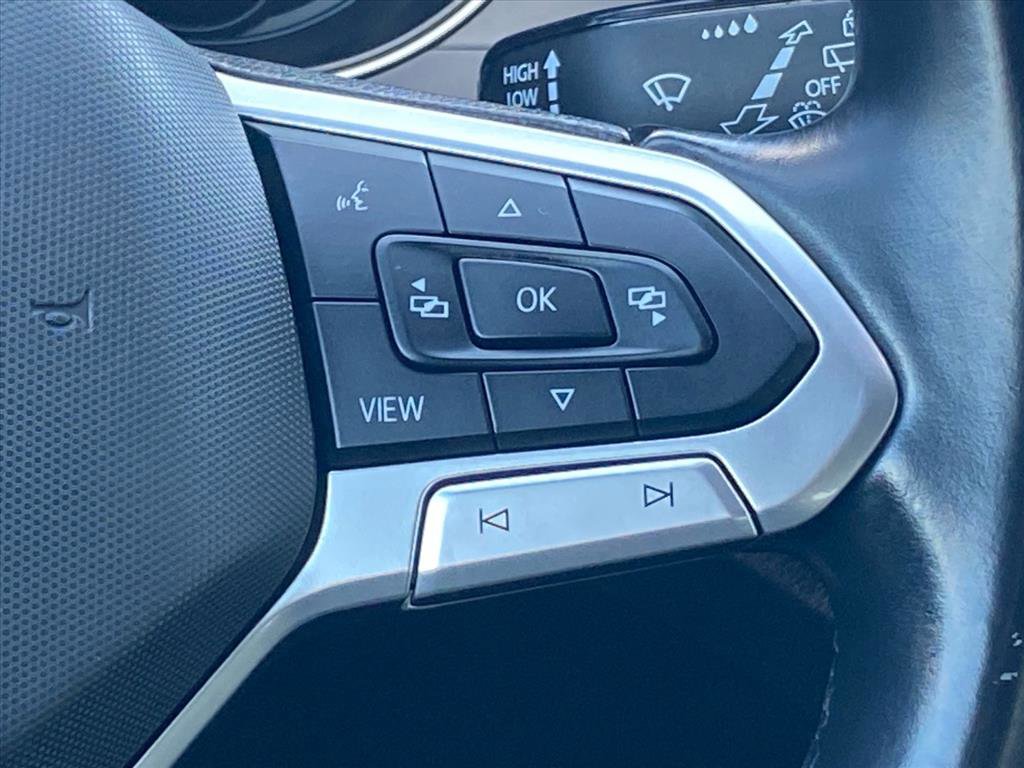 Used 2020 Volkswagen Atlas Cross Sport SE w/ Panoramic Sunroof Package image 8