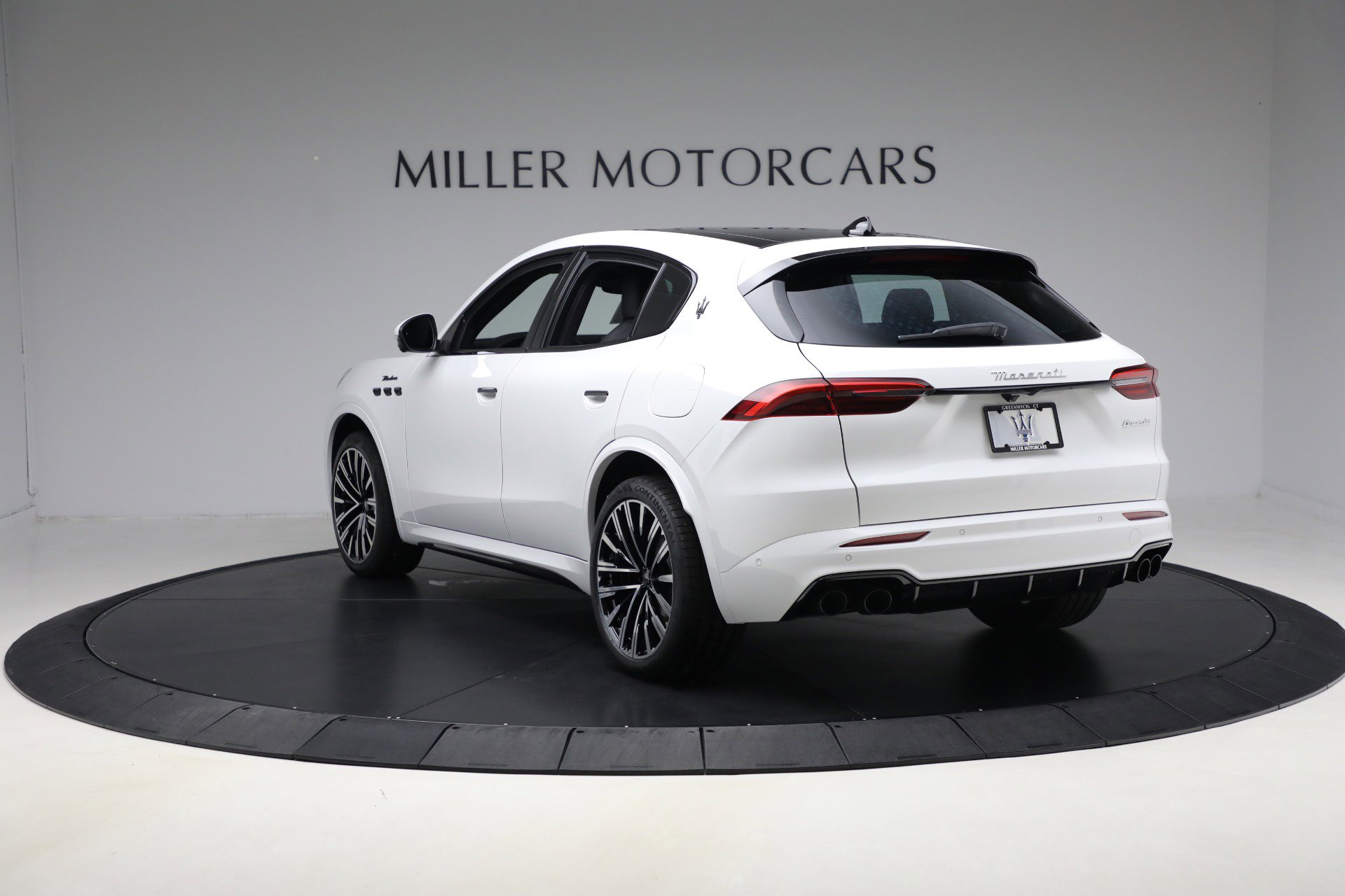 New 2025 Maserati Grecale Modena image 5