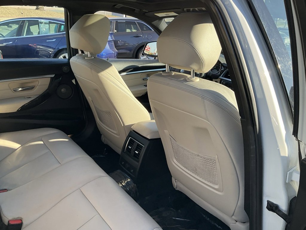 Used 2017 BMW 330e image 44