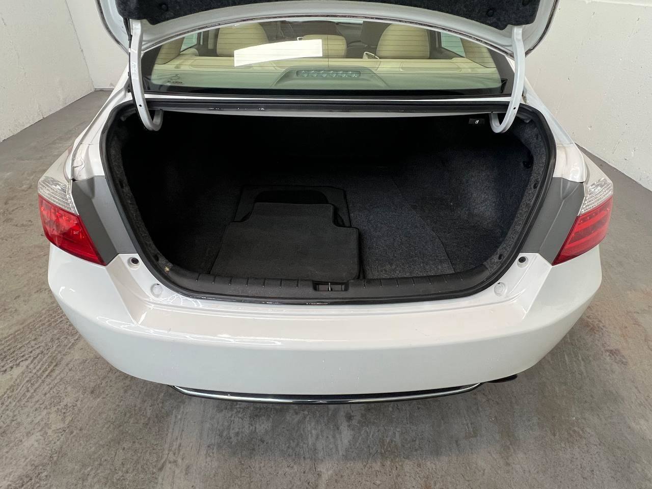 Used 2013 Honda Accord EX-L image 31