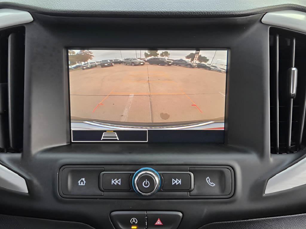 Used 2024 GMC Terrain SLE w/ Driver Convenience Package FWD image 16