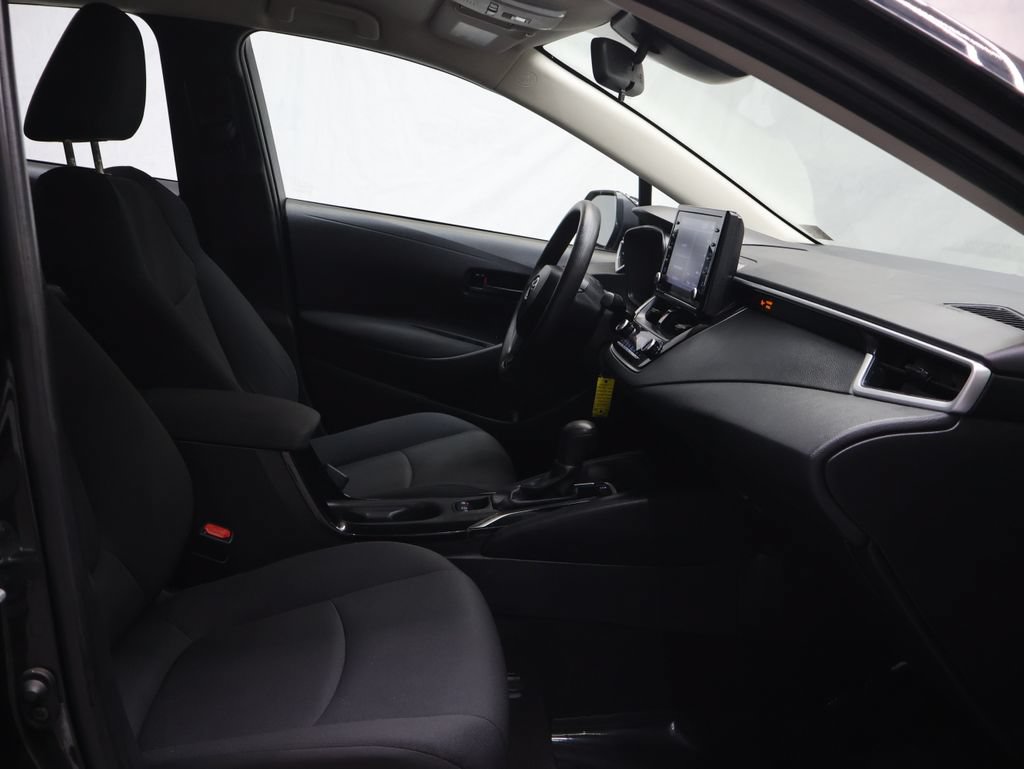 Used 2022 Toyota Corolla LE FWD image 9