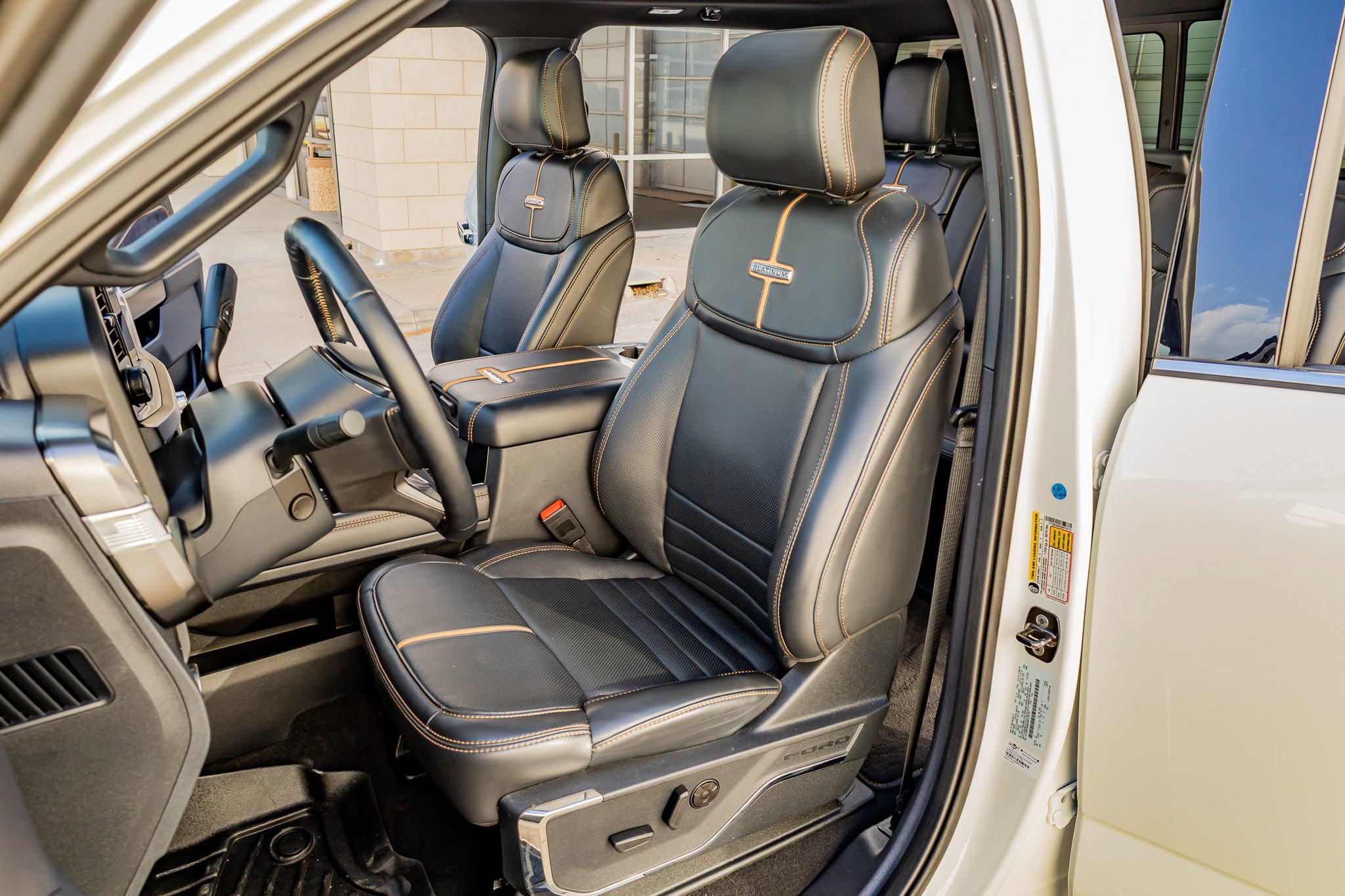 Used 2024 Ford F350 Platinum image 29