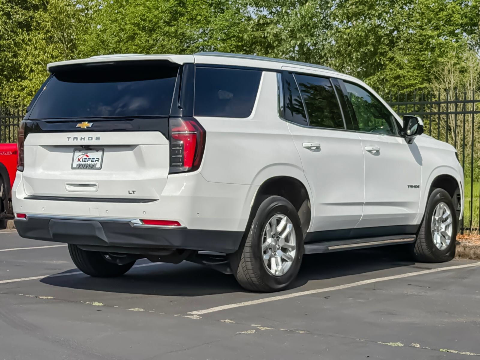 Used 2025 Chevrolet Tahoe LT AWD/4WD image 4