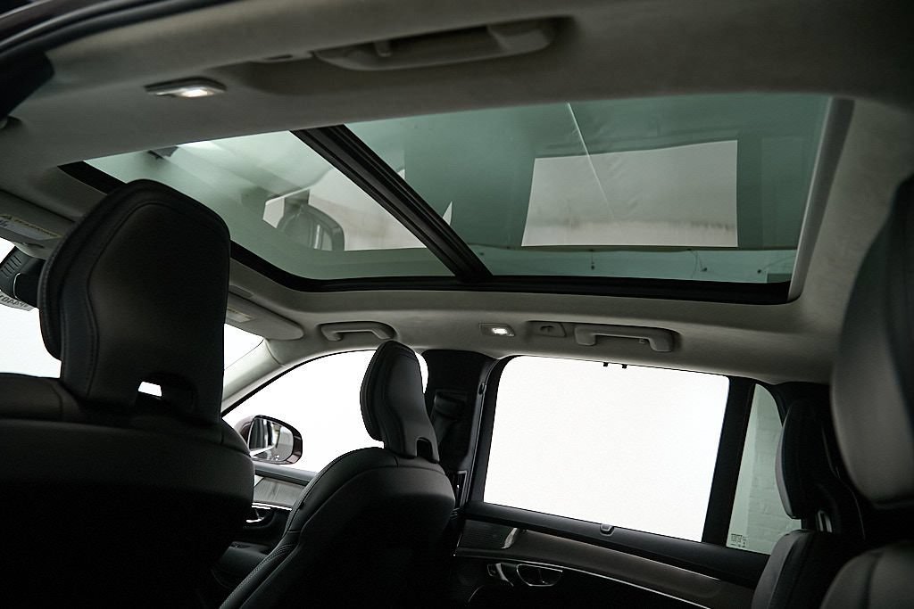 Certified 2025 Volvo XC90 T8 Ultra AWD/4WD image 25