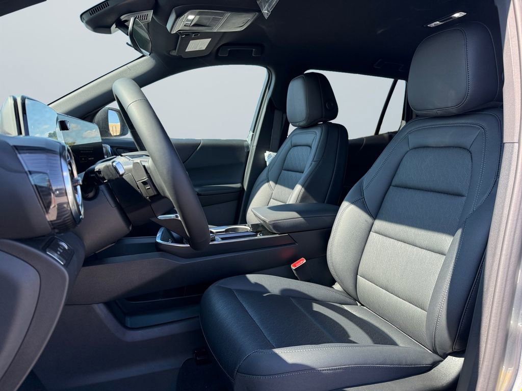 New 2026 Chevrolet Equinox LT w/ Convenience Package II image 9