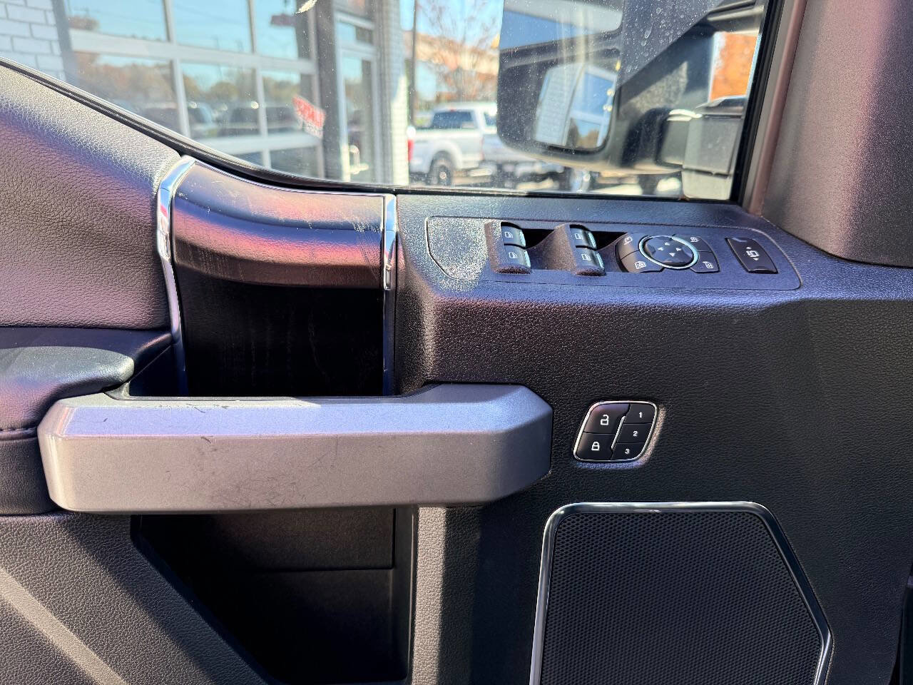 Used 2019 Ford F250 Platinum w/ Platinum Ultimate Package image 18