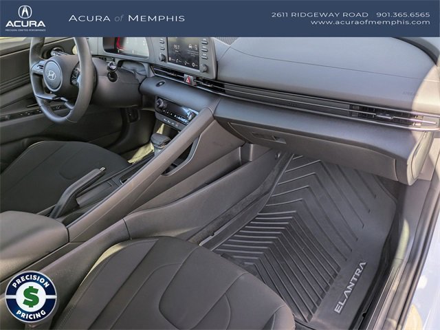 Used 2025 Hyundai Elantra Sport image 28