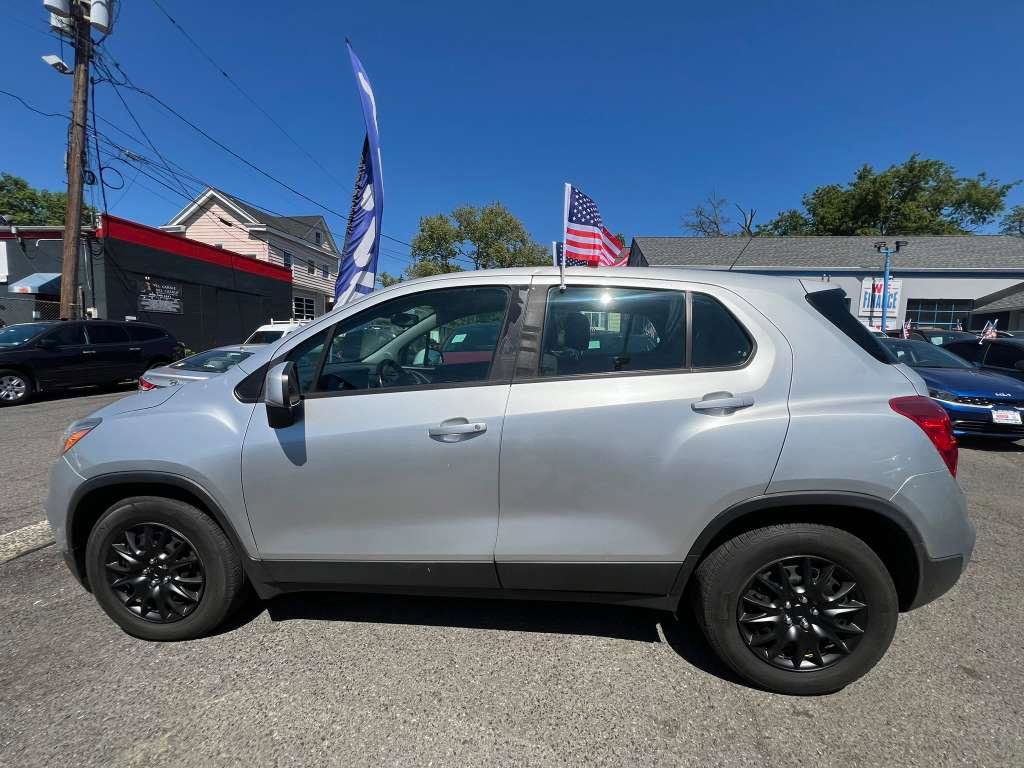 Used 2018 Chevrolet Trax LS FWD image 6
