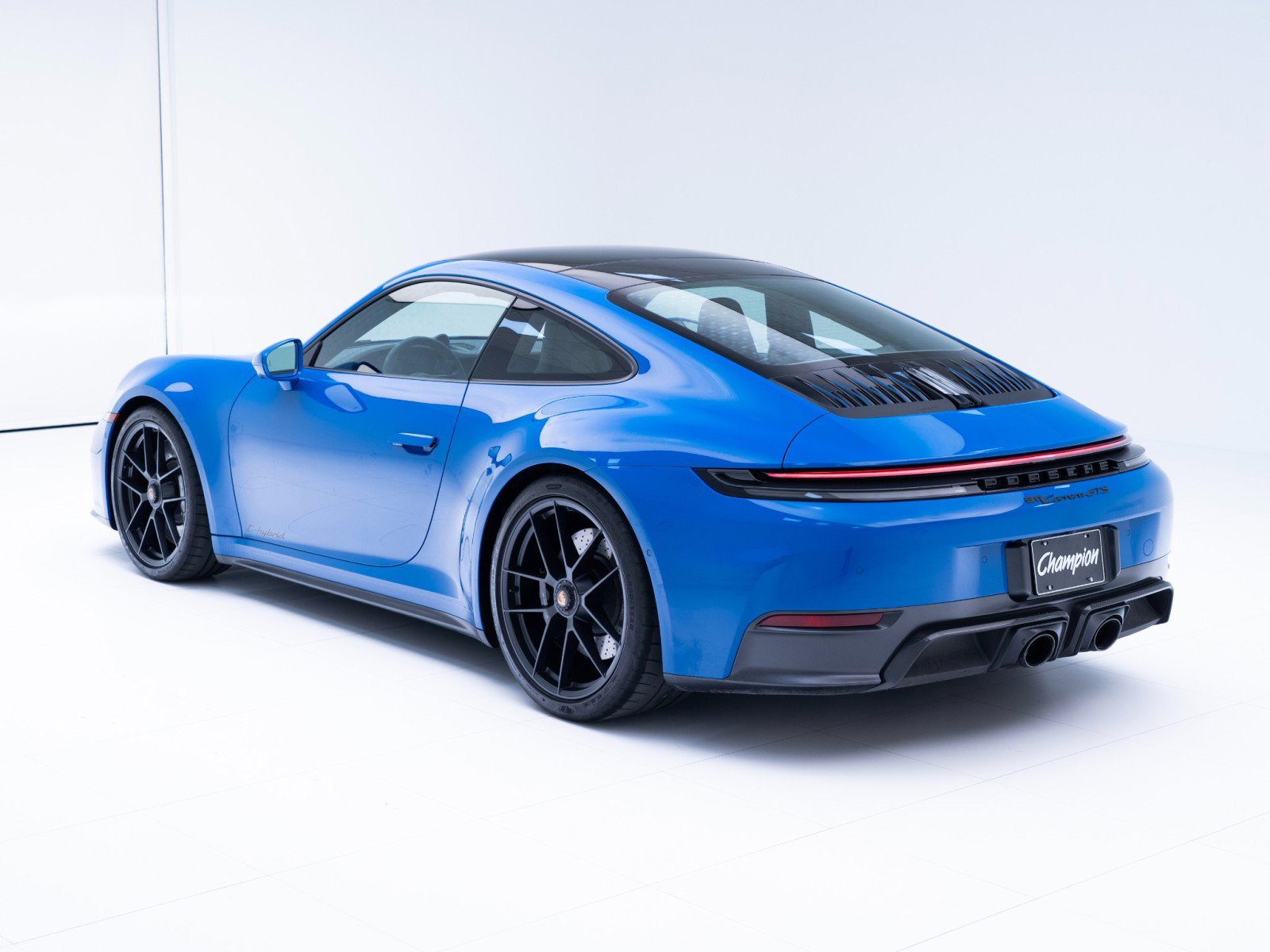 Certified 2025 Porsche 911 Carrera 4 GTS AWD/4WD image 3