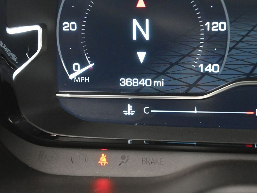 Used 2022 GMC Yukon Denali w/ Denali Premium Package image 34