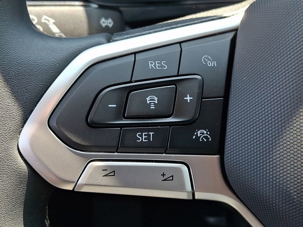 Used 2022 Volkswagen Taos SEL AWD/4WD image 25
