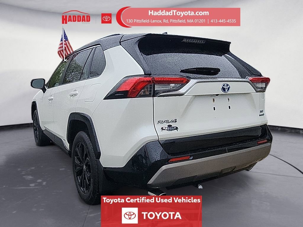 Certified 2022 Toyota RAV4 XSE w/ XSE Grade Weather Package AWD/4WD image 3