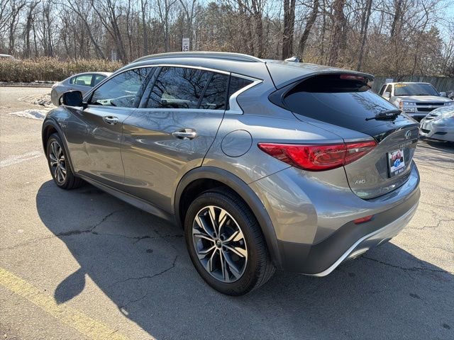 Used 2018 INFINITI QX30 AWD image 5