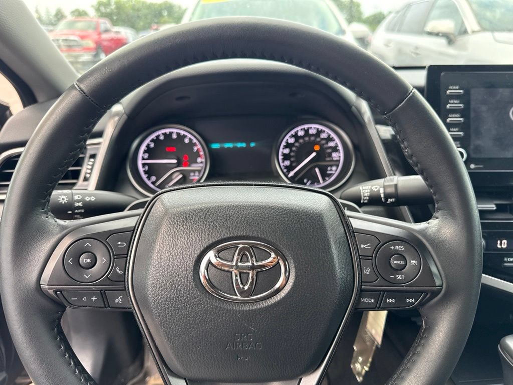 Used 2024 Toyota Camry SE AWD/4WD image 6