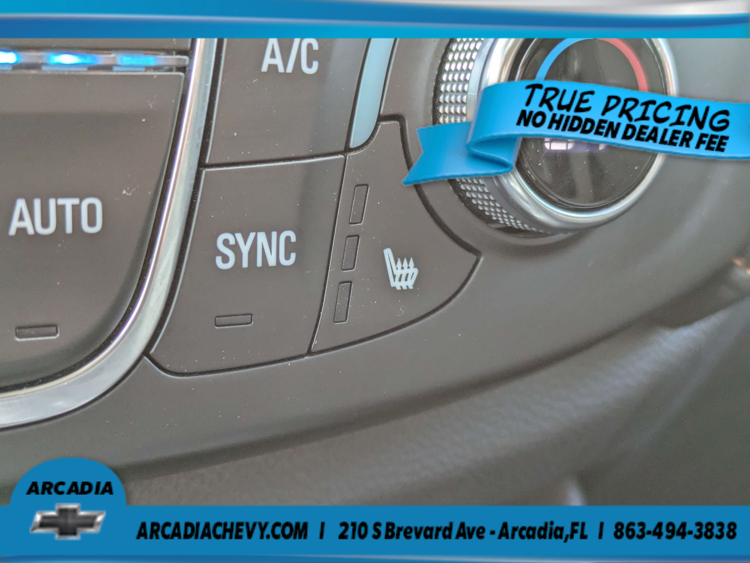 Used 2021 Chevrolet Traverse LT FWD image 22