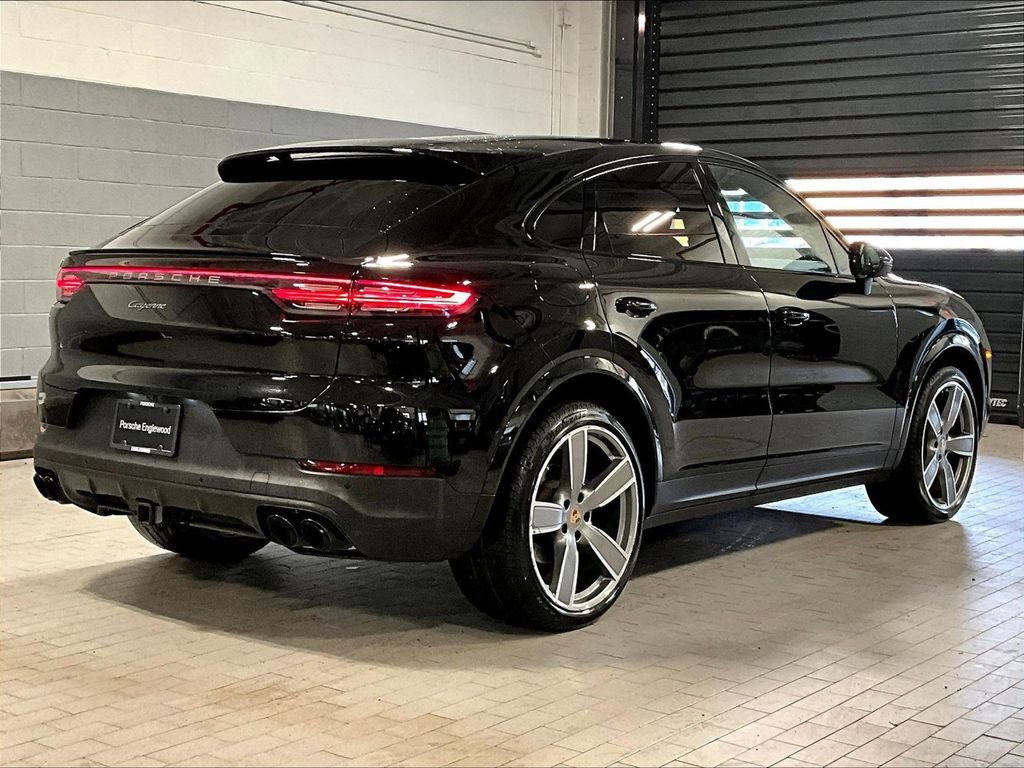 Certified 2023 Porsche Cayenne Platinum Edition AWD/4WD image 17
