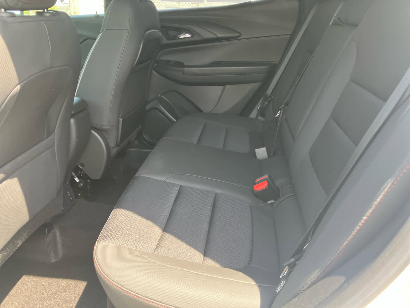 Used 2023 Chevrolet TrailBlazer RS w/ Sun and Liftgate Package image 9