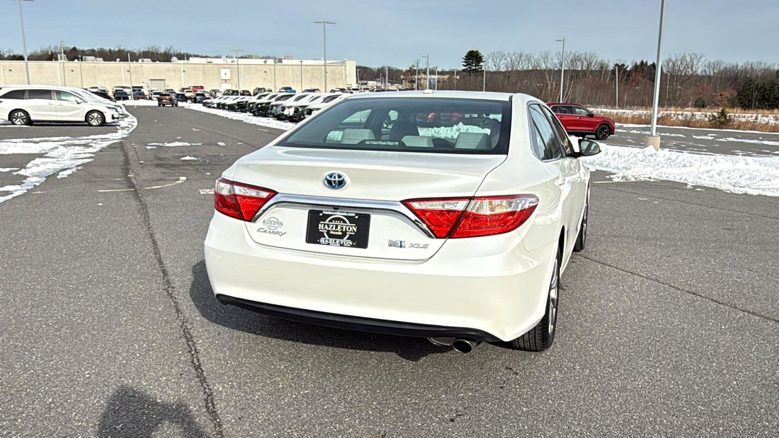 Used 2016 Toyota Camry XLE image 7