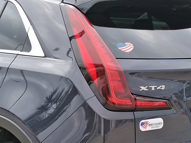 Used 2025 Cadillac XT4 Premium Luxury image 8