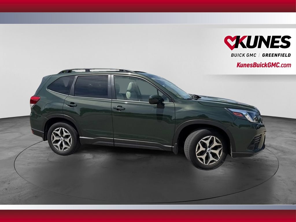 Used 2023 Subaru Forester Premium AWD/4WD image 8