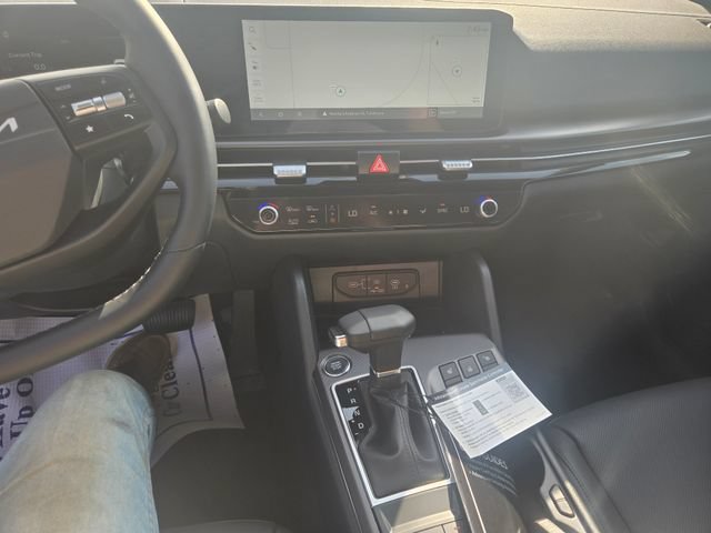 New 2026 Kia Sportage SX FWD image 2