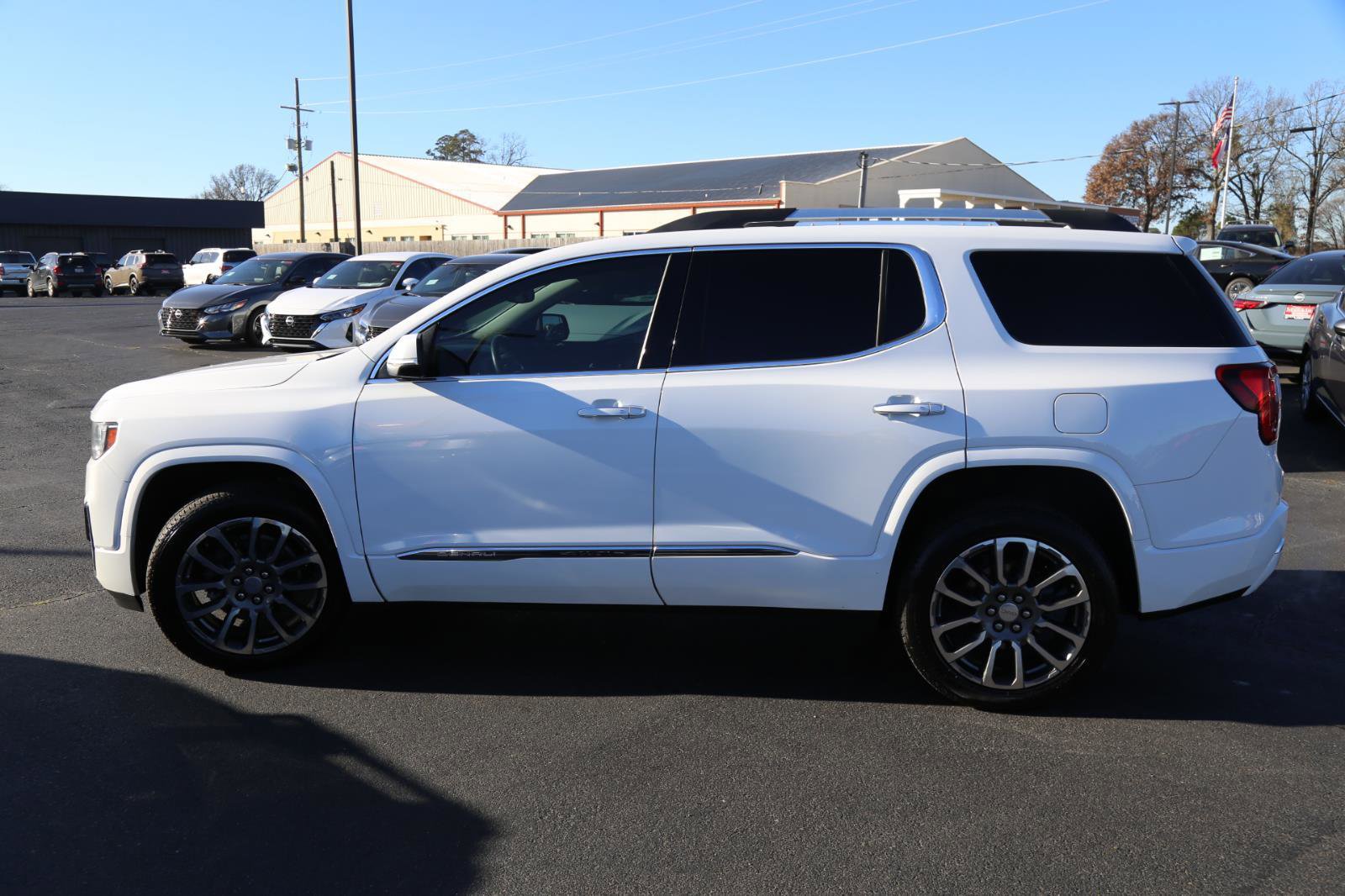 Used 2021 GMC Acadia Denali image 3