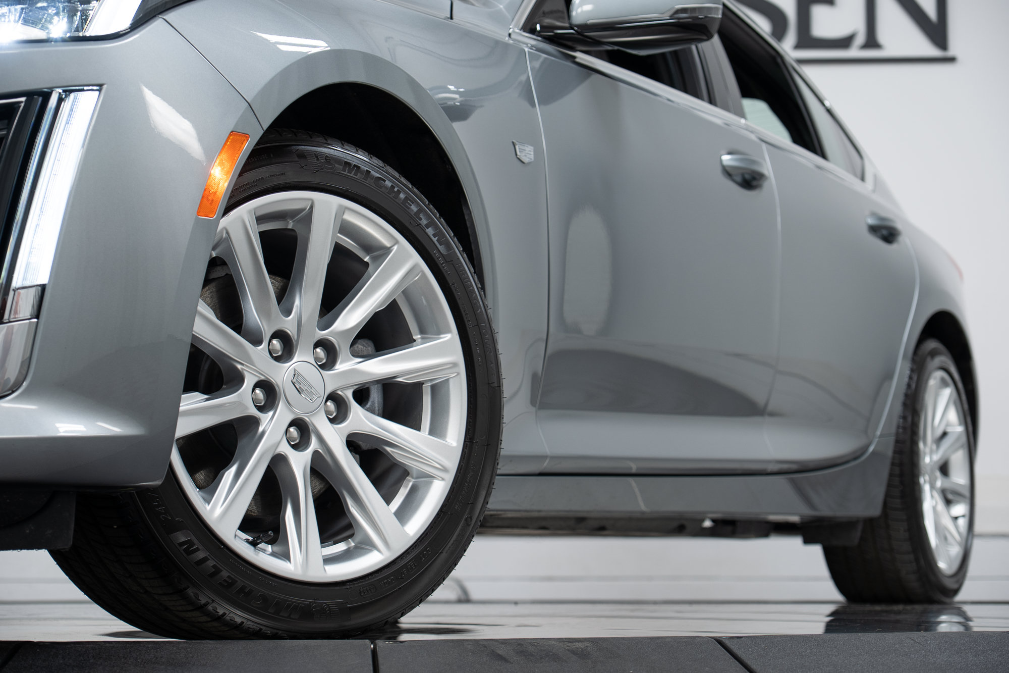 Used 2024 Cadillac CT5 Luxury w/ Cold Weather Package AWD/4WD image 27