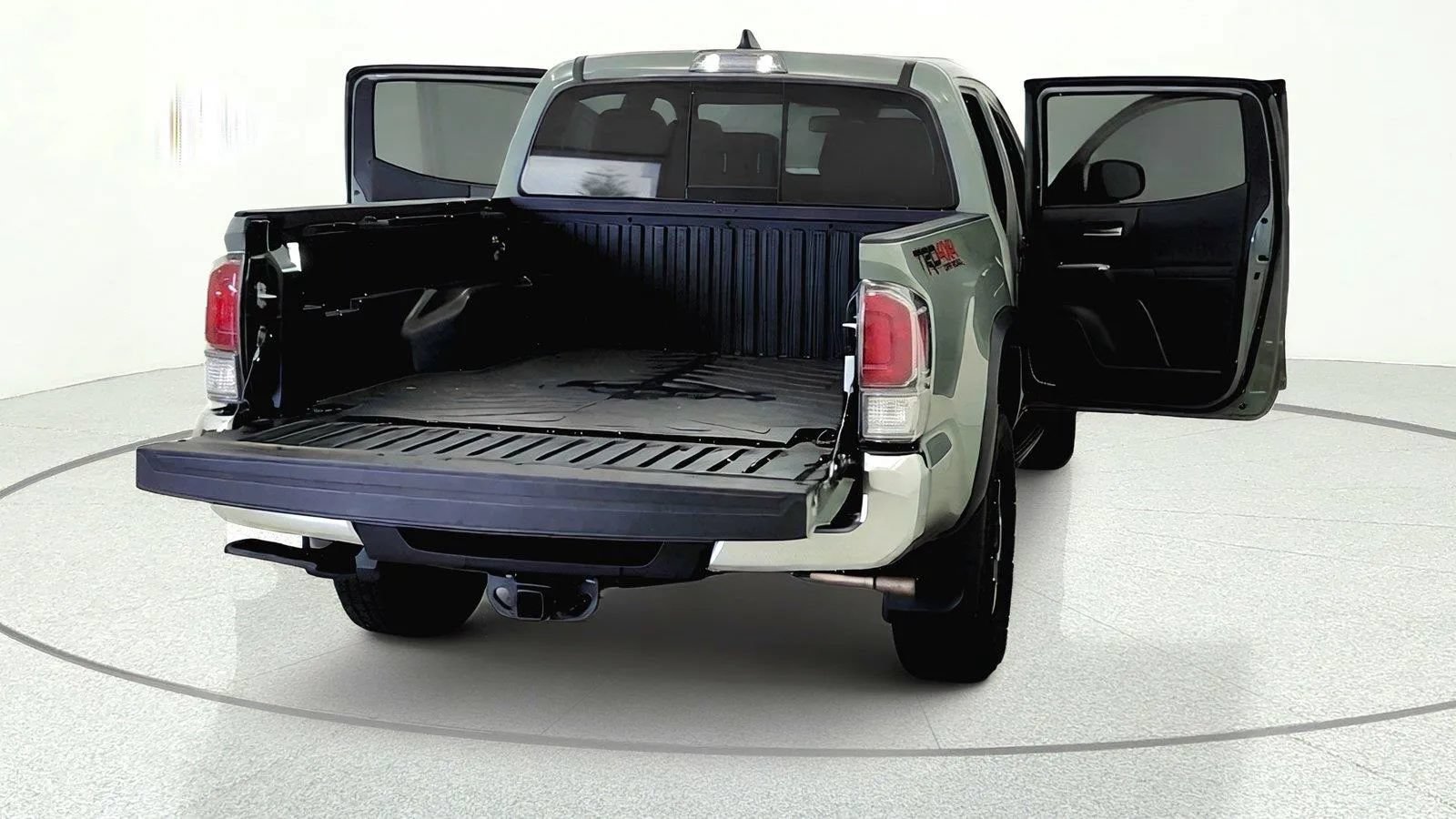 Used 2023 Toyota Tacoma TRD Off-Road AWD/4WD image 11