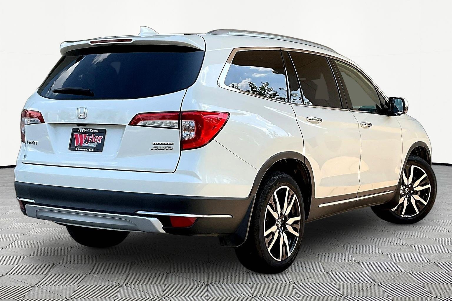 Used 2019 Honda Pilot Touring image 6