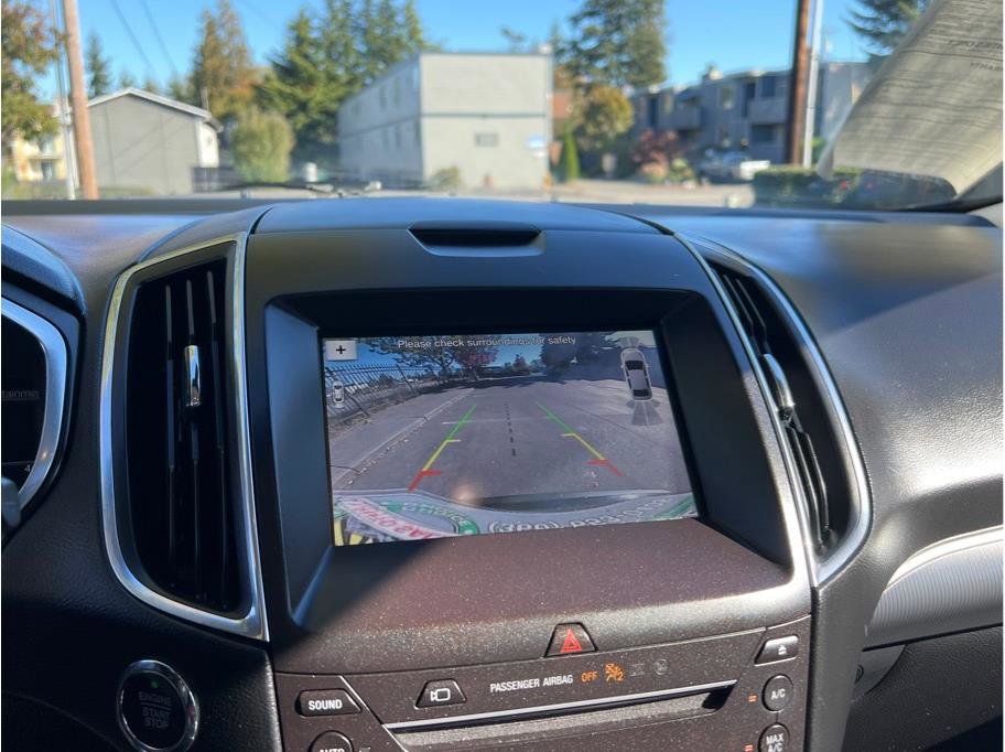 Used 2019 Ford Edge Titanium w/ Equipment Group 301A image 11