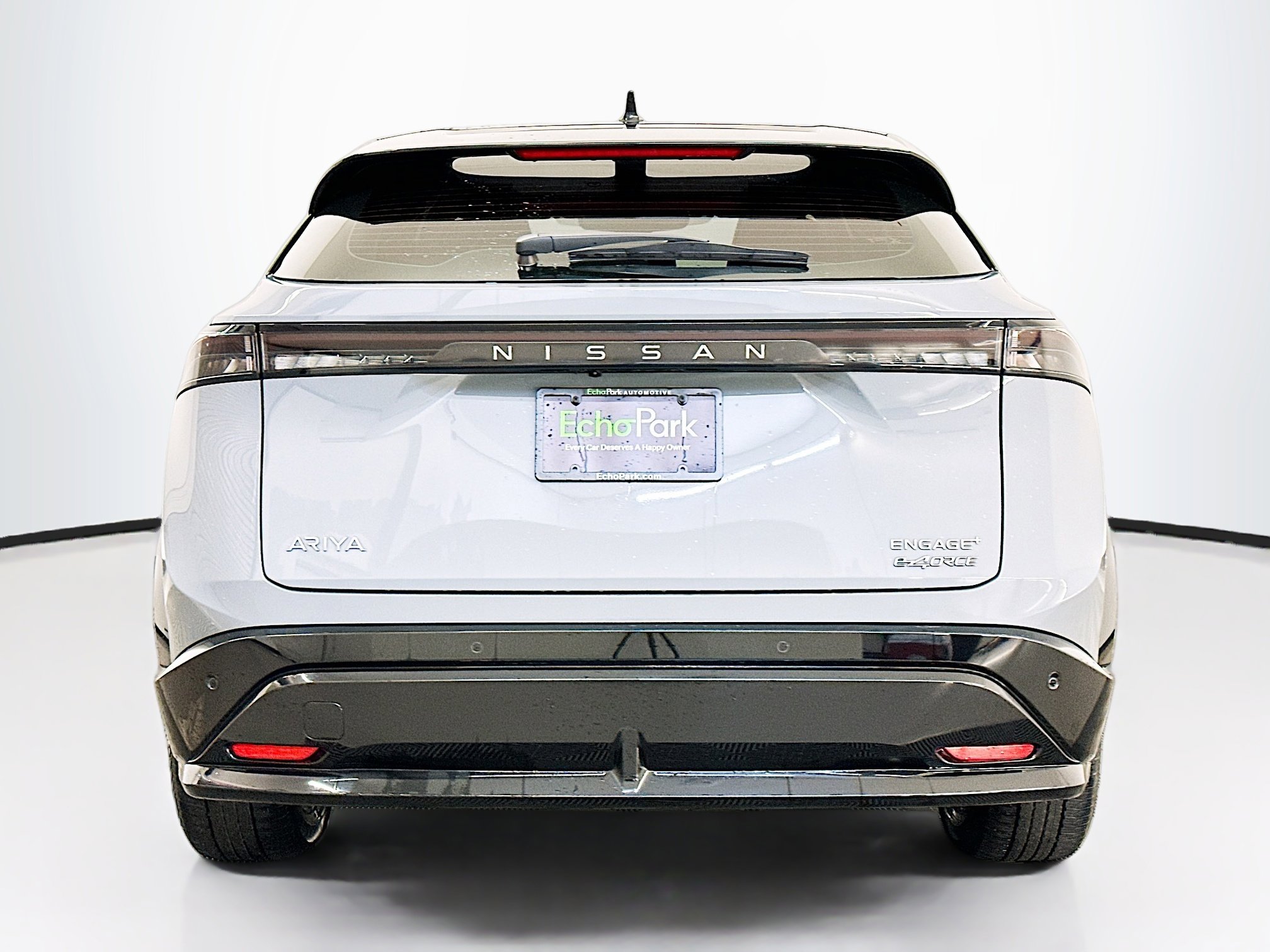 Used 2023 Nissan Ariya AWD image 7