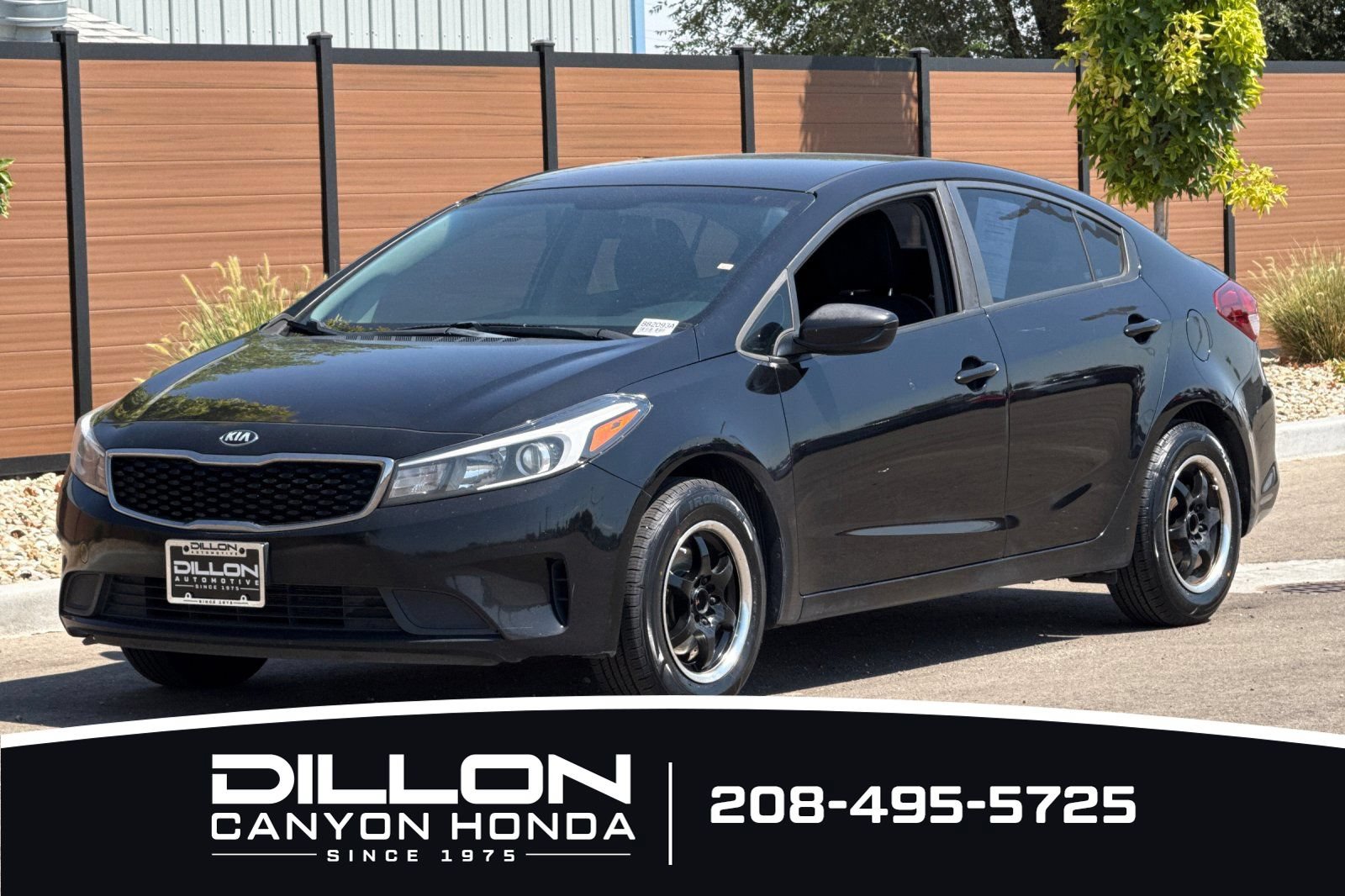 Used 2017 Kia Forte LX FWD image 8