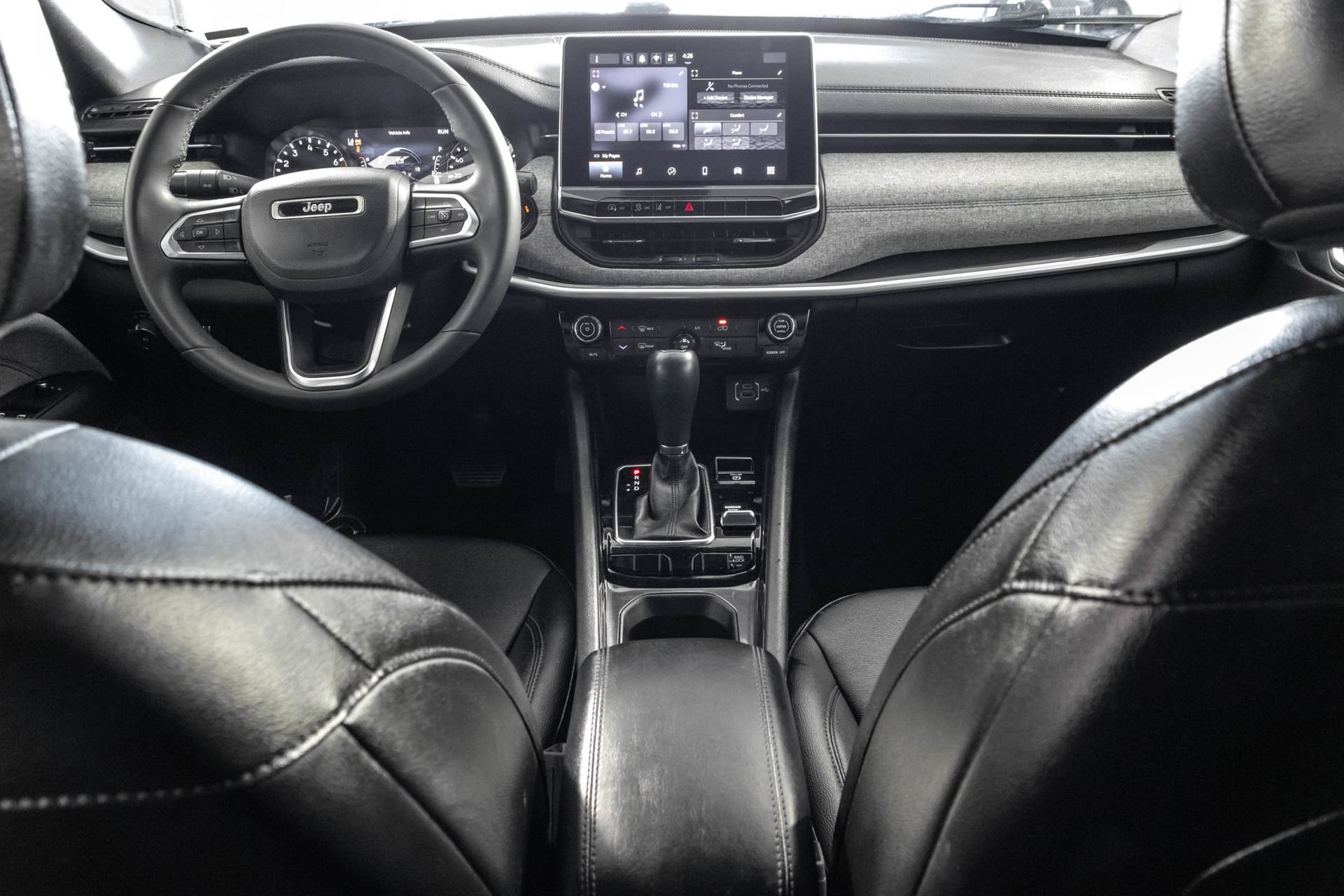Used 2024 Jeep Compass Latitude AWD/4WD image 21