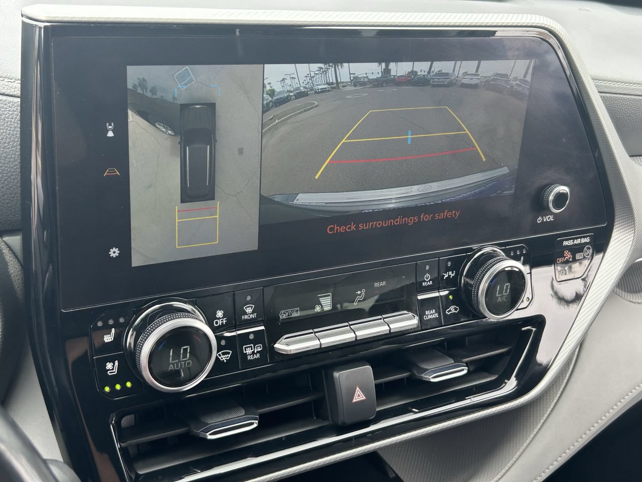 Used 2023 Toyota Highlander Platinum FWD image 36