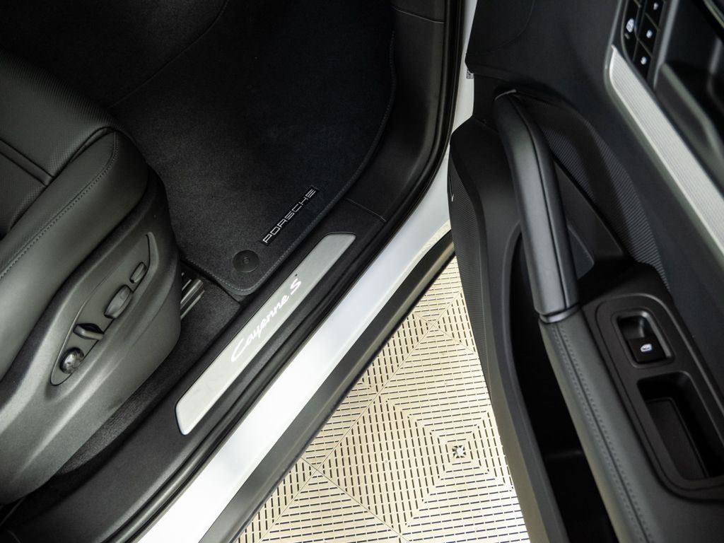 New 2026 Porsche Cayenne S AWD/4WD image 26