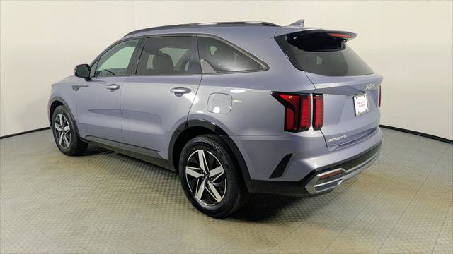 Used 2023 Kia Sorento S w/ Panoramic Sunroof Package FWD image 4