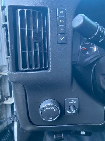 Used 2015 Chevrolet Express 2500 RWD image 21