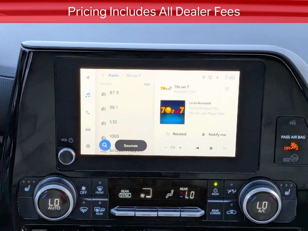 Used 2024 Toyota Highlander XLE FWD image 20