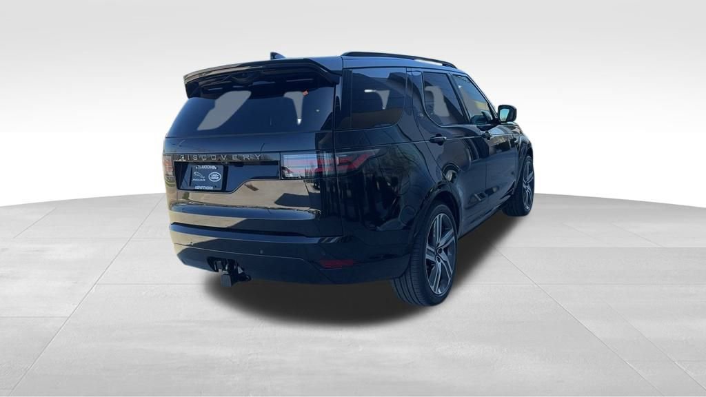 New 2024 Land Rover Discovery Dynamic SE image 8