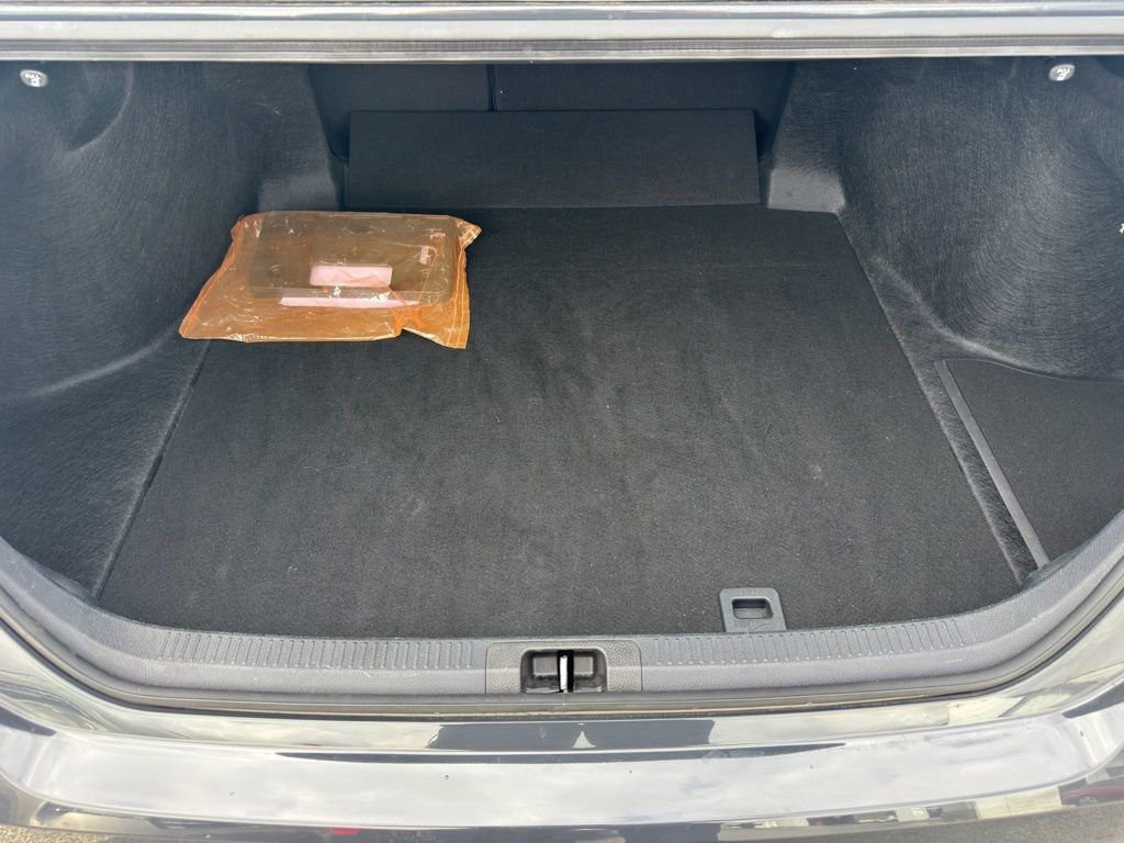 Used 2025 Toyota Camry SE image 15