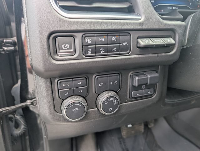 Used 2023 Chevrolet Tahoe Premier w/ Advanced Technology Package AWD/4WD image 17