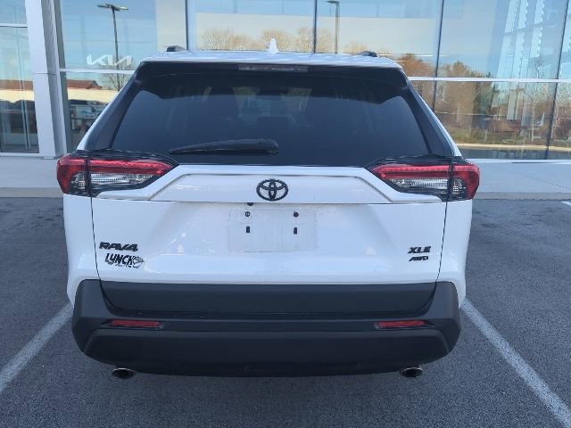 Used 2021 Toyota RAV4 XLE w/ Convenience Package AWD/4WD image 3