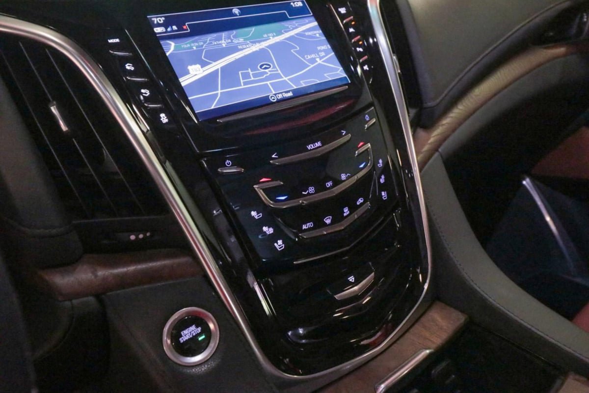 Used 2019 Cadillac Escalade ESV Premium Luxury image 21