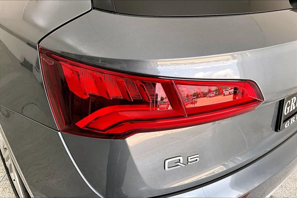 Used 2020 Audi Q5 Prestige w/ Prestige Package AWD/4WD image 38