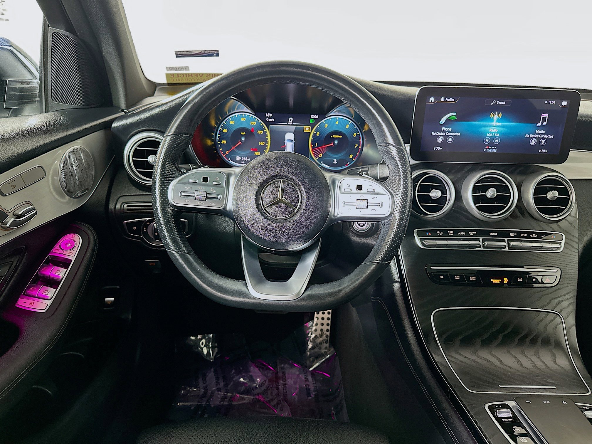 Used 2021 Mercedes-Benz GLC 300 4MATIC image 23