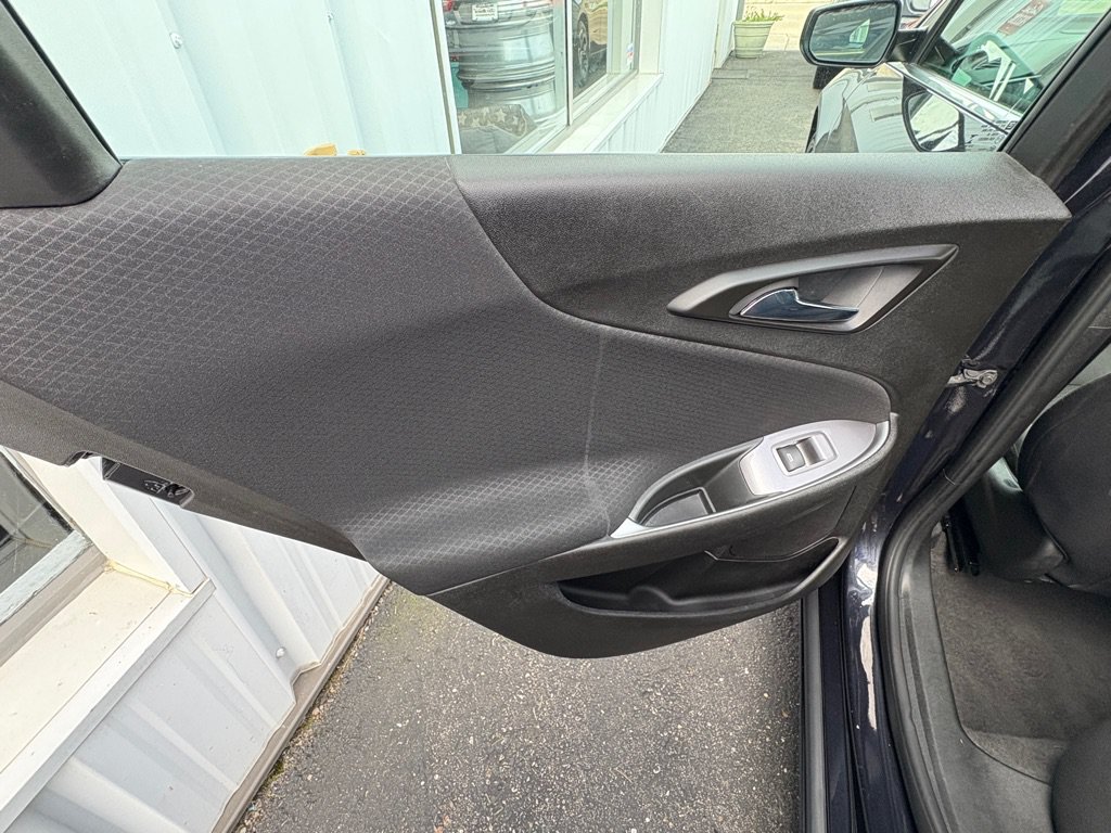 Used 2023 Chevrolet Malibu LT FWD image 12