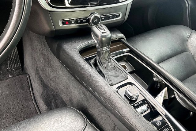 Used 2018 Volvo S90 T5 Momentum w/ Convenience Package AWD/4WD image 11