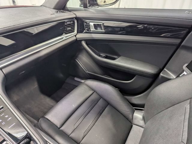 Used 2018 Porsche Panamera 4S w/ Premium Package Plus AWD/4WD image 8