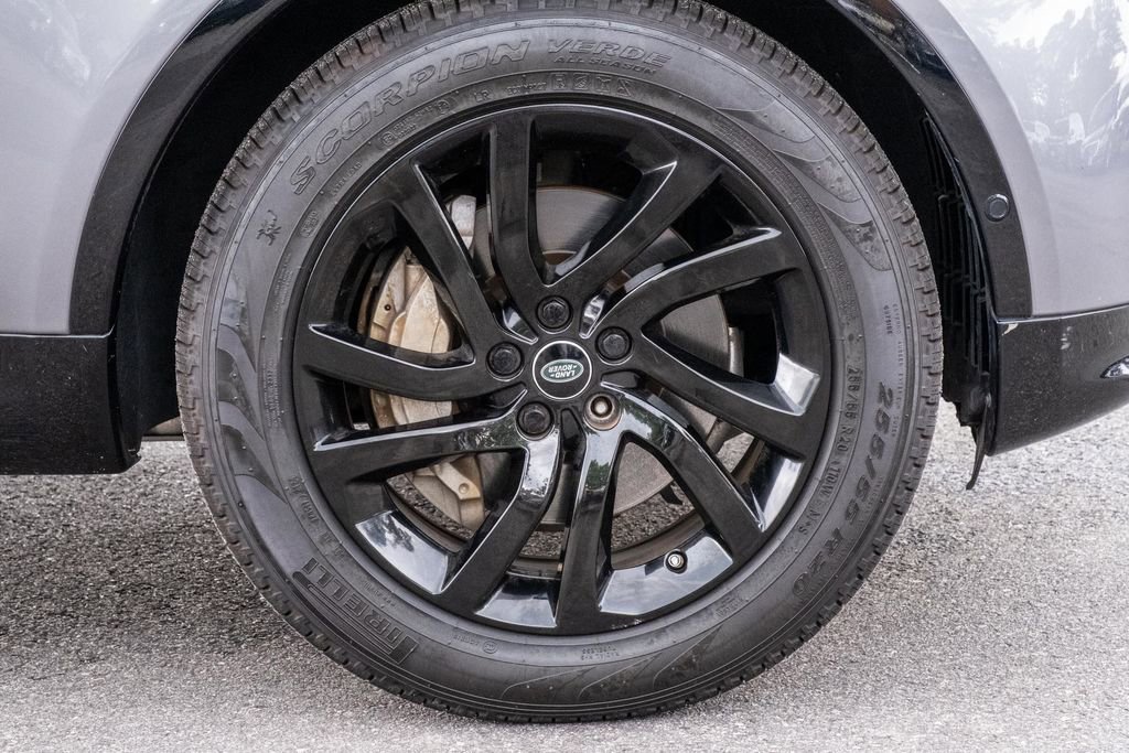 Used 2020 Land Rover Discovery Landmark AWD/4WD image 34